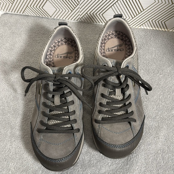 Dansko women’s leather‎ shoes size 37 US 6.5 - 7 outdoor hiking Vibram gray - Picture 2 of 14